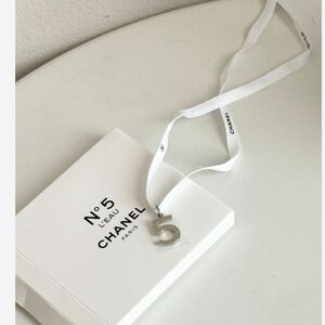 CHANEL No. 5 L'Eau Silver Tone Charm with White Ribbon Logo New